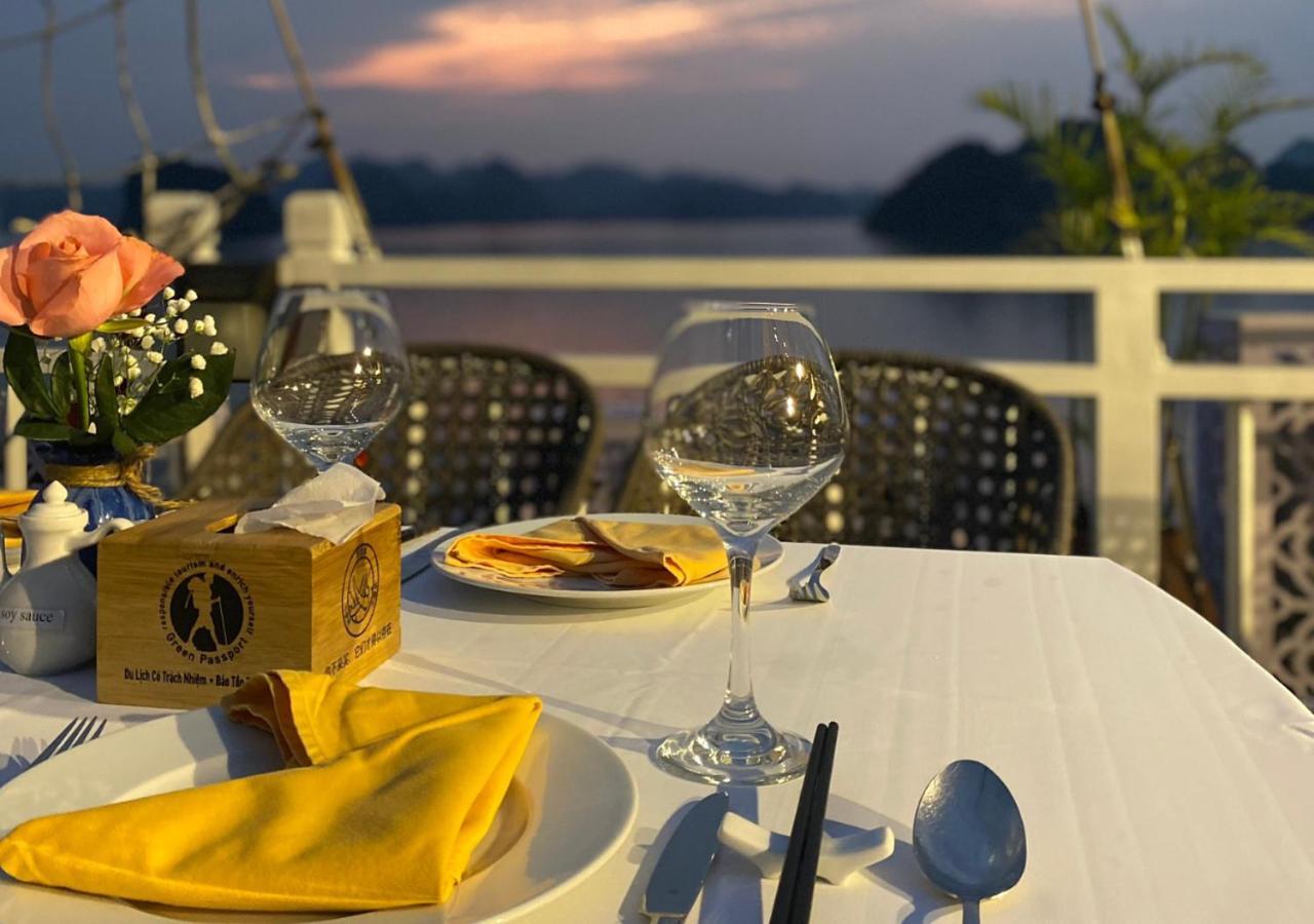 Arcady Boutique Cruise Hotel Hạ Long Ngoại thất bức ảnh